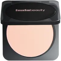 Huda Beauty - Easy Bake Pressed Powder