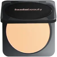 Huda Beauty - Easy Bake Pressed Powder