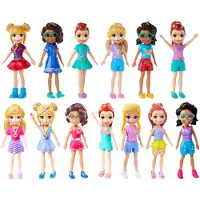 Mattel La poup?e avec une tenue tendance ?dition 2018 mesure environ 3,5
