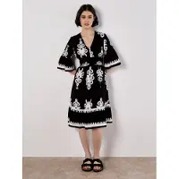 Apricot Robe noir / blanc