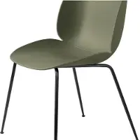 Gubi Beetle Dining Chair Non Rembourrée Conic Base Black Matt | Fern Green
