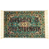 Seletti Diversité de tapis brûlés