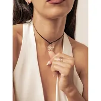 Hey Happiness Chaîne 'Sunburst Flower Charm Cord' or rose