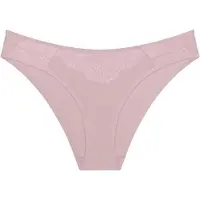Triumph String 'Love in Lace' rose ancienne